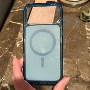 17 pro max MagSafe-Compatible Phone Case in Teal Blue